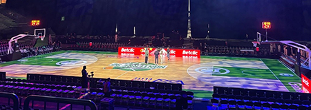 Affichage sportif Bodet Sport à la Paris La Défense Arena pour le match de basket Nanterre 92 contre AS Monaco.