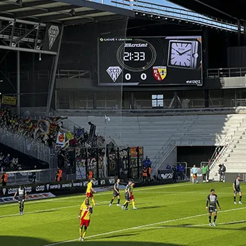 Les solutions d’affichage sportif pour les sports collectifs extérieurs