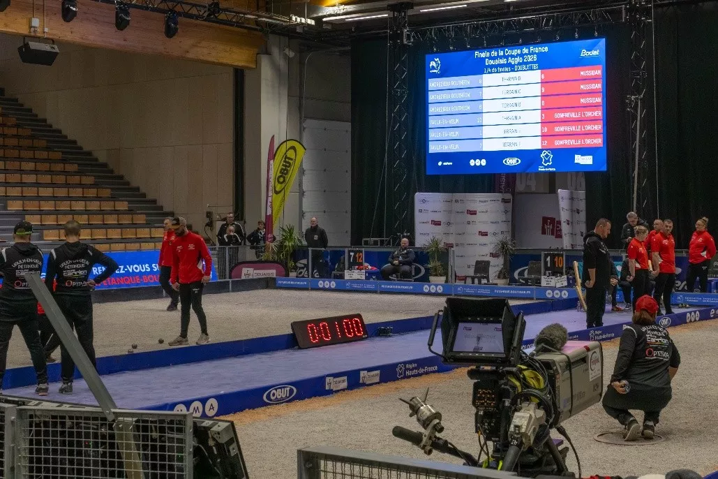 Scoring de la Coupe de France de Pétanque à Douai avec l'écran vidéo et le pupitre Scorepad Bodet Sport.